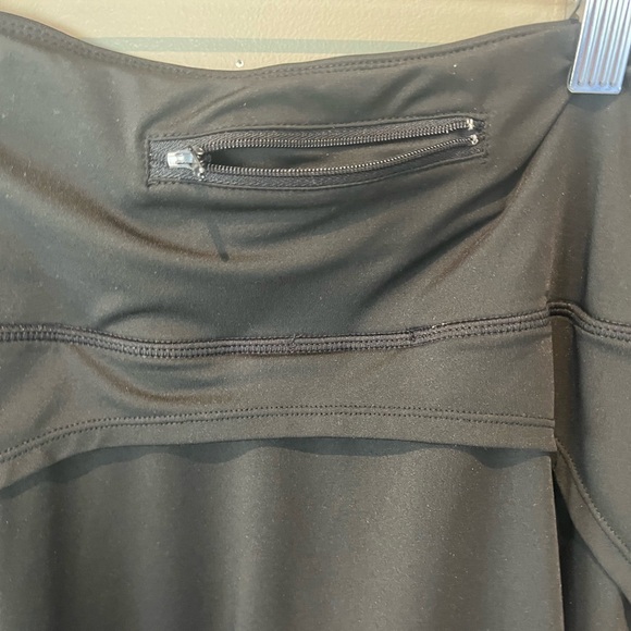 Tennis/ golf skort never worn tags still on - Picture 5 of 8